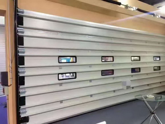 東莞翻板車庫門定制的種類